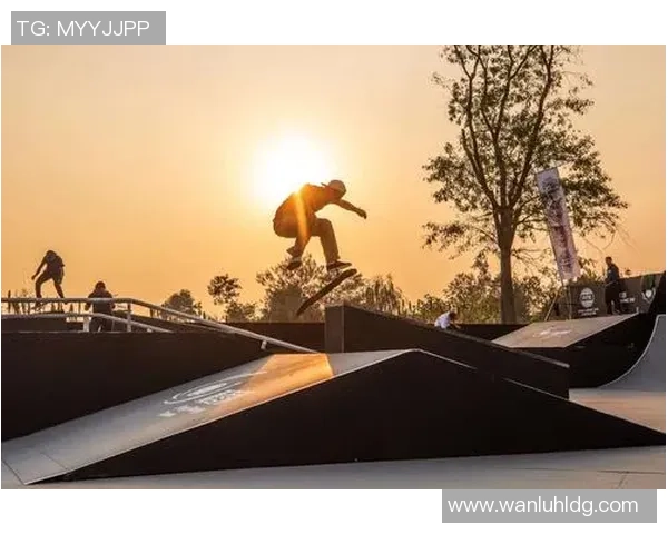 成都极限运动队展现灵活性与创新精神的极限挑战之旅